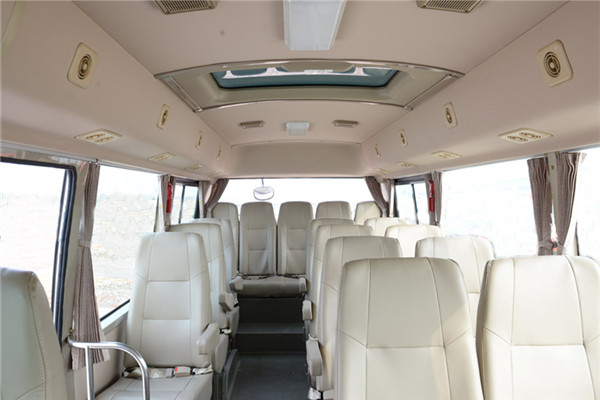 晶马JMV6775CF客车（柴油国五24-31座）