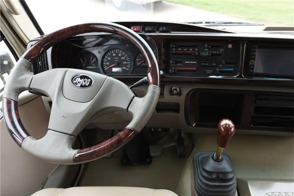 晶马JSV5051XLJM25房车（柴油国五2-6座）