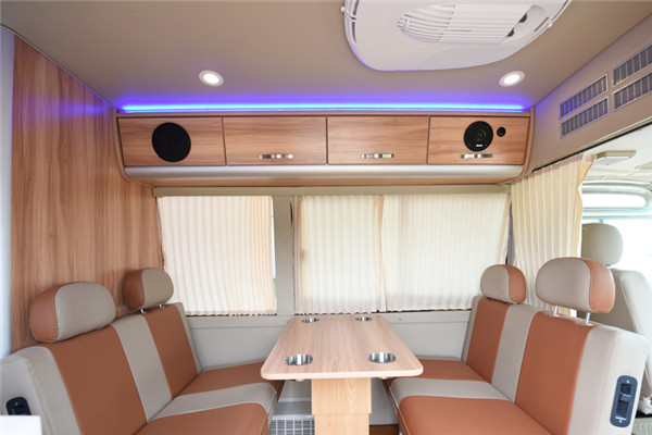 晶马JSV5051XLJM25房车（柴油国五2-6座）