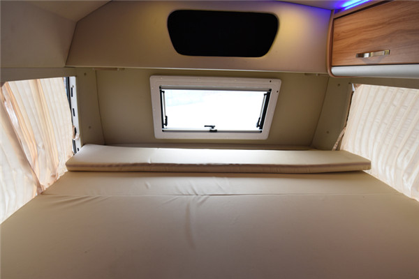 晶马JSV5051XLJM25房车（柴油国五2-6座）