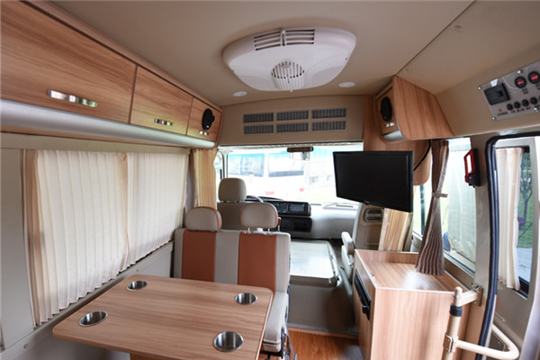 晶马JSV5051XLJM25房车（柴油国五2-6座）