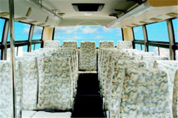 齐鲁BWC6733KA5客车（柴油国五24-31座）