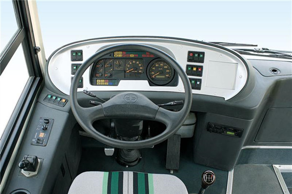 亚星JS6851GHEV插电式公交车（柴油/电混动国五12-32座）