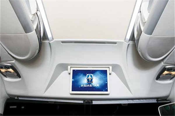 亚星YBL6855HQP客车（柴油国五24-38座）