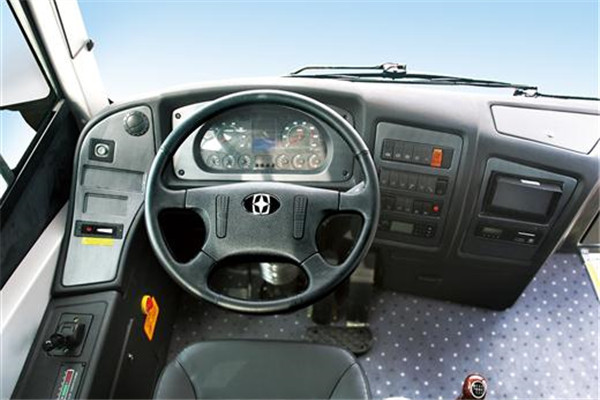 亚星YBL6117HP客车（柴油国五24-48座）