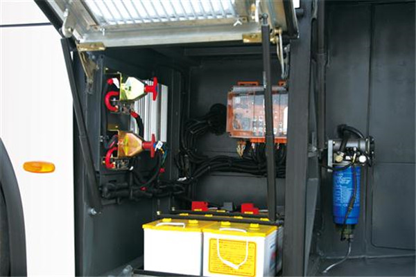 亚星YBL6117HQP客车（柴油国五24-62座）