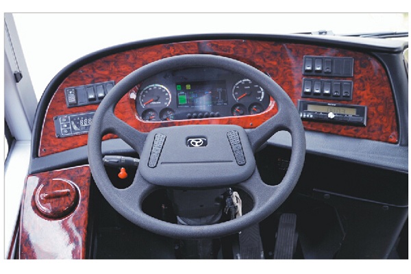 扬子江WG6821BEVHK6客车（纯电动24-33座）