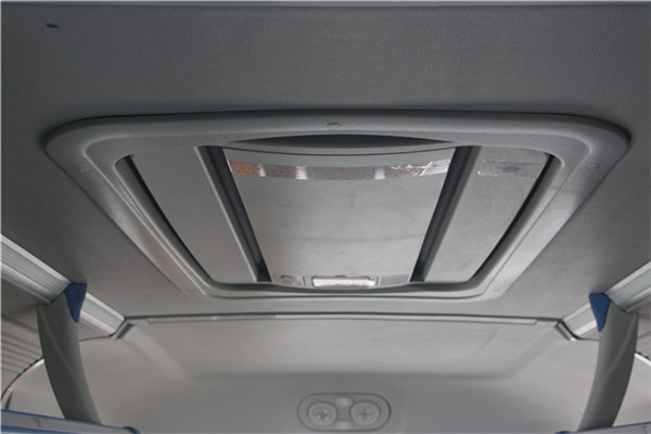 南京金龙NJL6117BEV30客车（纯电动24-48座）