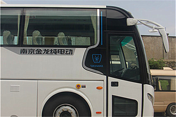 南京金龙NJL6117BEV29客车（纯电动24-48座）