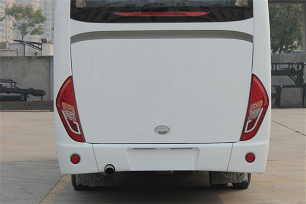 南京金龙NJL6107YA5客车（柴油国五24-55座）