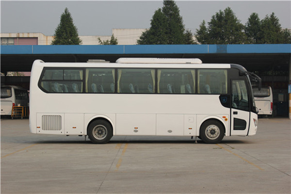 南京金龙NJL6107Y5客车（柴油国五24-55座）