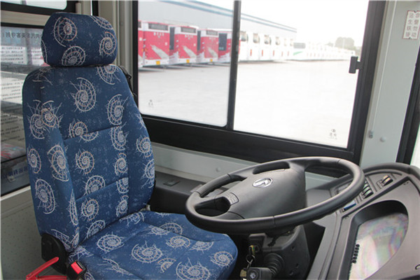 南京金龙NJL6129BEV12公交车（纯电动24-36座）