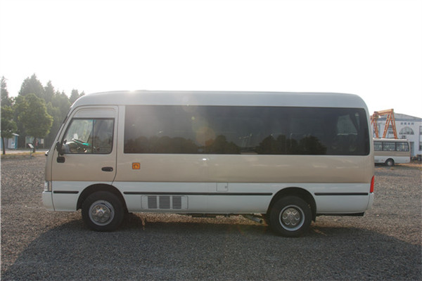 南京金龙NJL6606YF5客车（柴油国五10-19座）