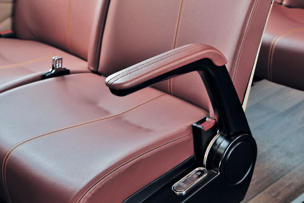 金旅XML6129J15S客车（柴油国五24-55座）