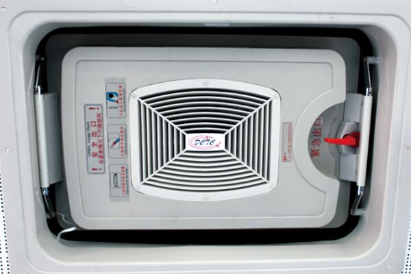 东风超龙EQ6105CTBEV3公交车（纯电动10-40座）