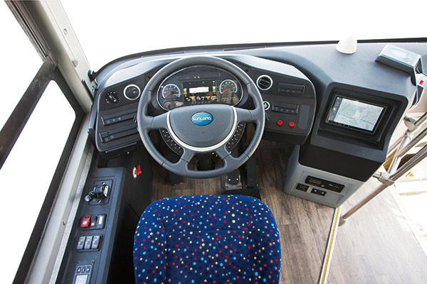 申龙SLK6101UBEVN1公交车（纯电动20-32座）