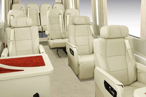 长江FDC6750TDABEV03客车（纯电动10-22座）