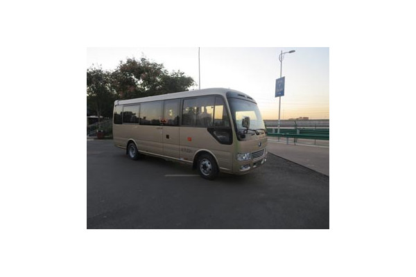 宇通ZK6710Q2客车（汽油国四10-23座）