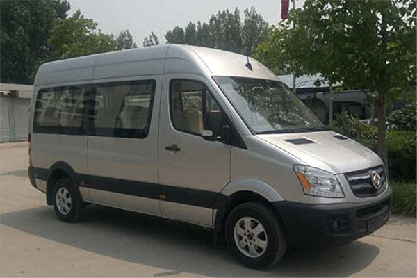 东风超龙EQ6602LTV客车（柴油国五10-17座）