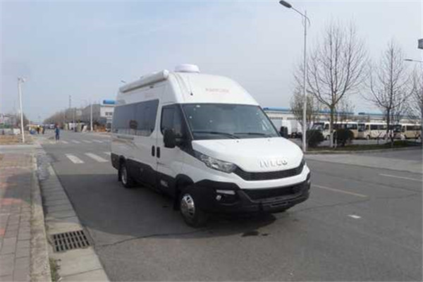 凯伦宾威ZK5040XLJ5旅居车（柴油国五2-6座）