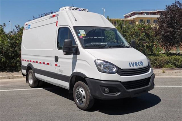 宇通ZK5043XLC1冷藏车（柴油国五3座）