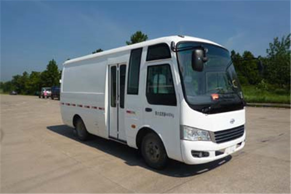 安凯HFF5040XXY5厢式运输车（柴油国五2座）