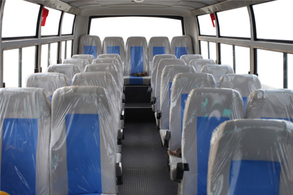 东风旅行车DFA6720K6A客车（柴油国六24-31座）