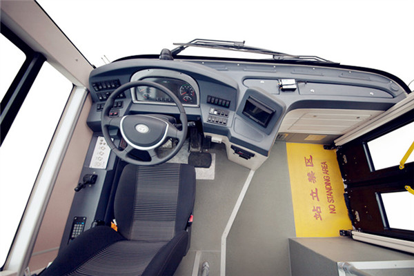 通工TG6102CPHEV1插电式公交车（天然气/电混动国五18-36座）