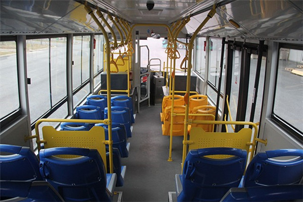 智电HYK6851GBEV低入口公交车（纯电动12-21座）