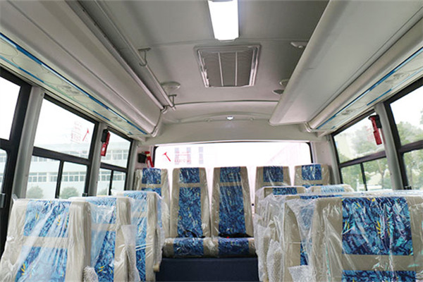 华新HM6670LFD5X客车（柴油国五24-26座）