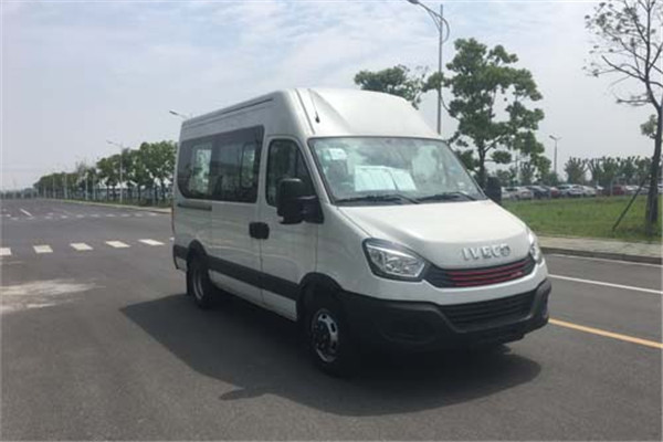 南京依维柯NJ6576ECMJ多用途轻客（柴油国六5-9座）